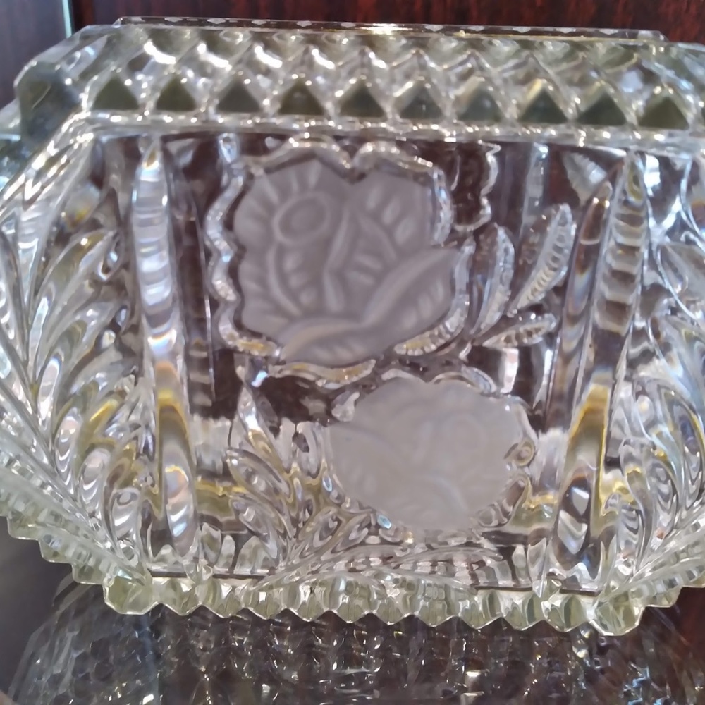 Crystal Jewelry Box Roses Theme - Picture 5 of 7